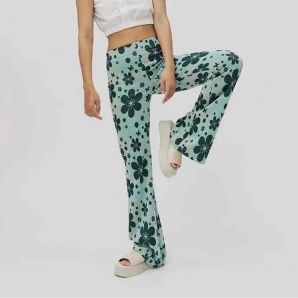 Urban Outfitters Bryn floral Pull On Flare Leg Jaquard Retro Pant XXS - Picture 2 of 8